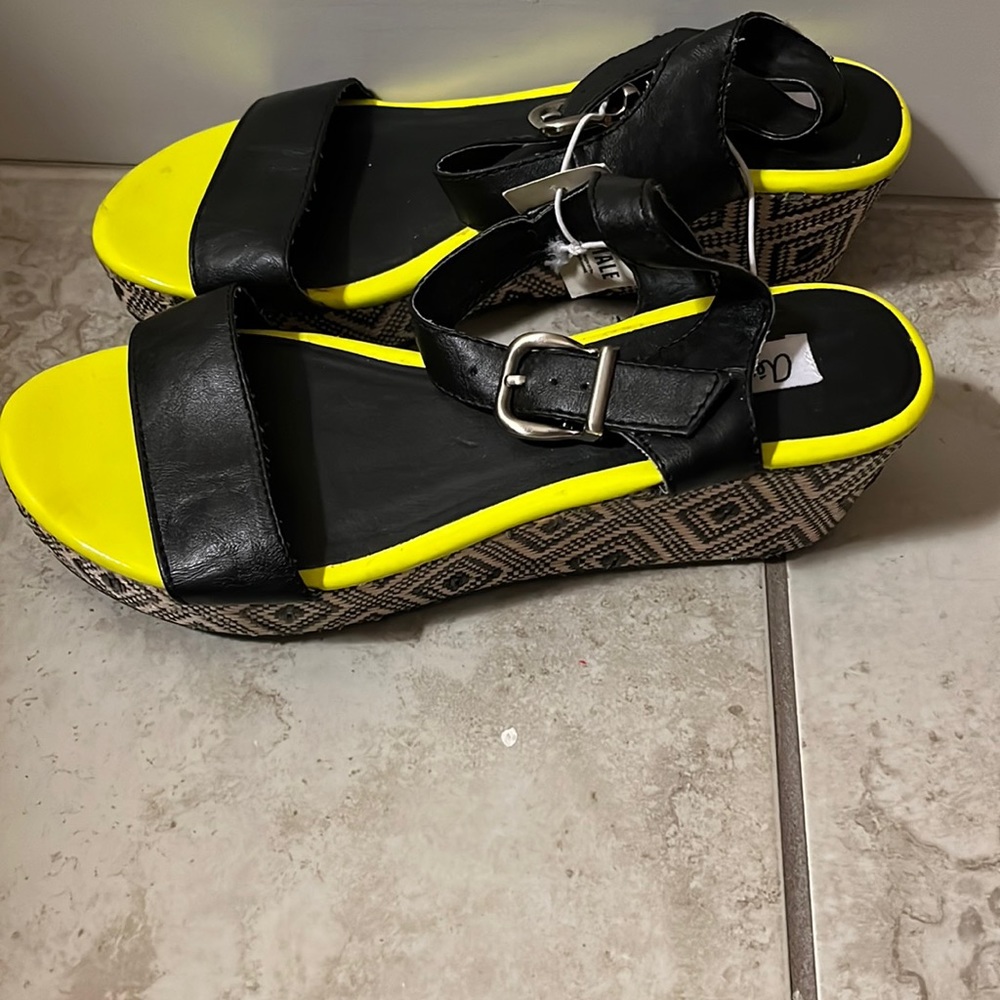 Aeropostal black sandals